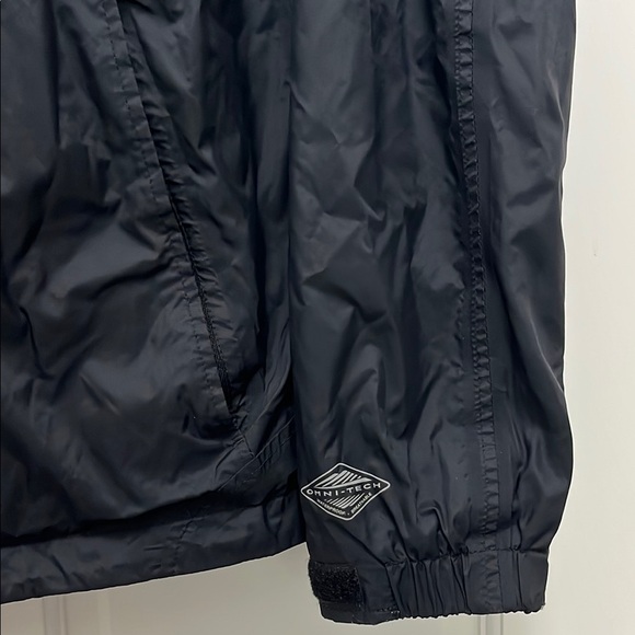 Columbia Omni-Tech Lightweight Black Rain Jacket w/ Mesh Lining - Size Small - Picture 6 of 15
